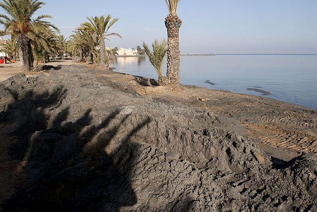 Costas y el Instituto del Litoral regeneran la arena de la playa de Los Urrutias - 5, Foto 5