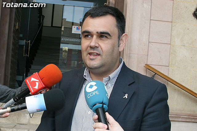 Totana se suma a la lucha contra la Violencia de Gnero con una concentracin silenciosa - 24