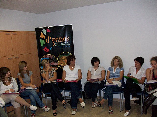 Finaliza el curso de voluntariado organizado por D’genes, Foto 1