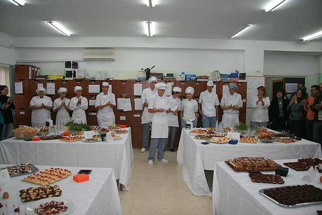 El director general de Formación Profesional y Educación de Personas Adultas ha inaugurado las instalaciones del IES Beniaján - 1, Foto 1