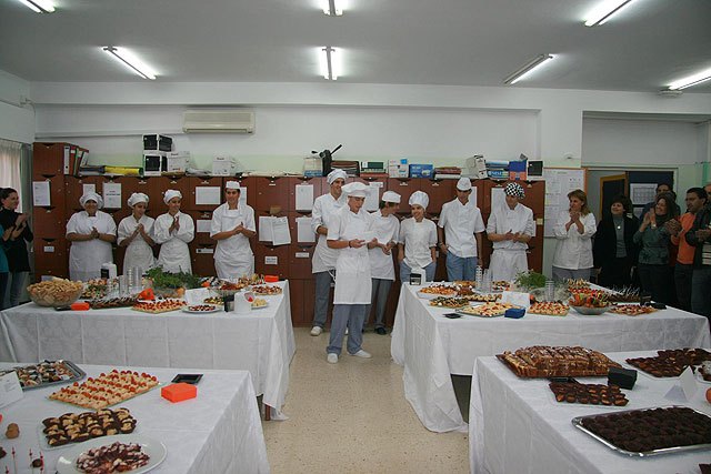 El director general de Formación Profesional y Educación de Personas Adultas ha inaugurado las instalaciones del IES Beniaján - 1, Foto 1