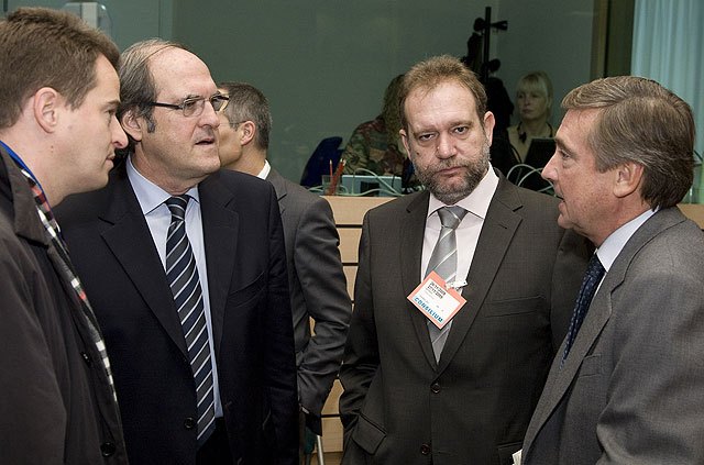 Sotoca apoya en Bruselas medidas educativas para mejorar el éxito escolar de los inmigrantes y su integración en el sistema - 2, Foto 2