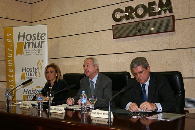 El presidente aboga por aunar “valores tradicionales y de vanguardia” para mejorar la promoción turística de la Región - 1, Foto 1