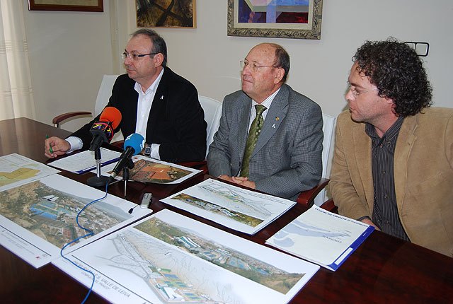 El equipo de Gobierno presenta un plan para dinamizar y mejorar sustancialmente el Barrio de los Dolores y Ramblillas, Foto 1