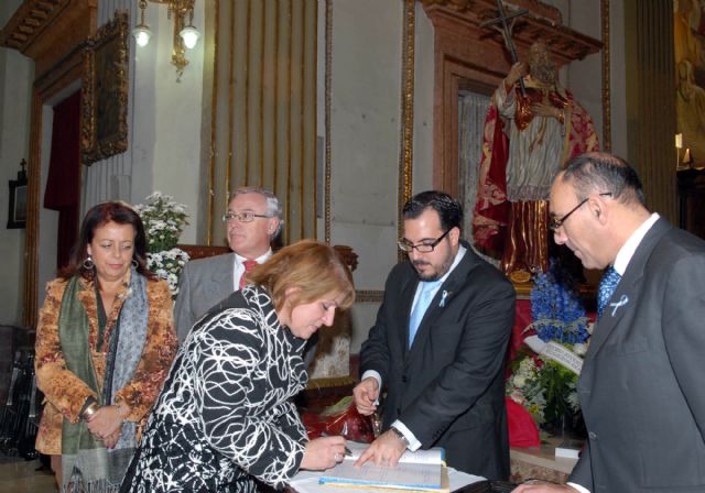 Alumnos de Historia del Arte participaron en la procesin de San Eloy - 4
