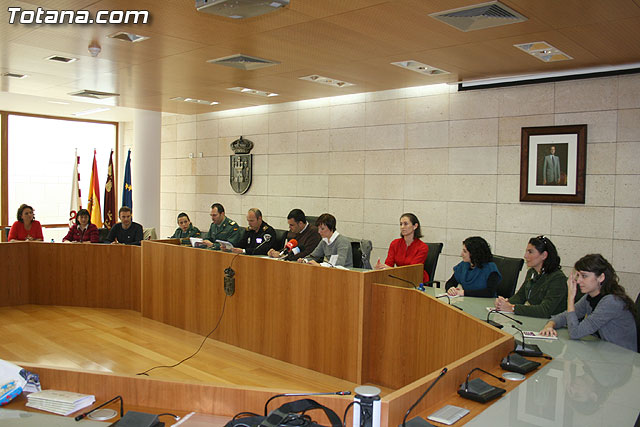 El ayuntamiento presenta el “Protocolo de actuacin en los casos de violencia de gnero en el municipio” - 4