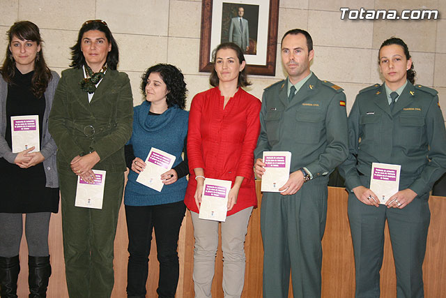 El ayuntamiento presenta el “Protocolo de actuacin en los casos de violencia de gnero en el municipio” - 12