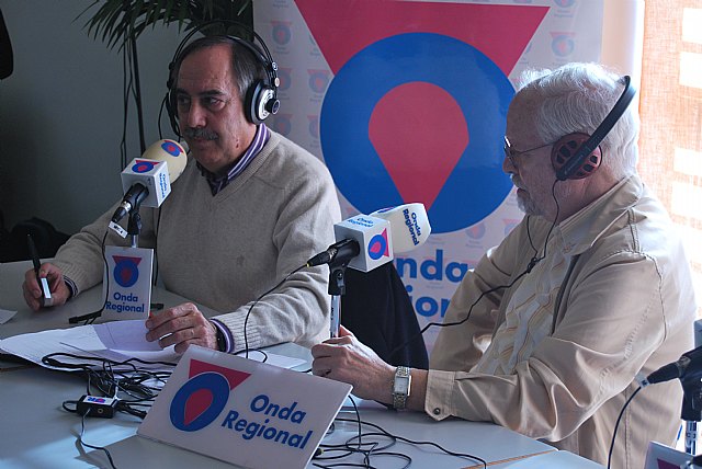La pedanía de el Paretón-Cantareros se convirtió en el escenario durante dos horas del programa La plaza regional, paso a paso, de ORM, Foto 1