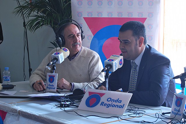 La pedanía de el Paretón-Cantareros se convirtió en el escenario durante dos horas del programa La plaza regional, paso a paso, de ORM, Foto 3