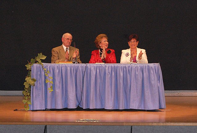 Las Torres de Cotillas presentó el libro “A ratos libres”, de Flor Ureña - 4, Foto 4