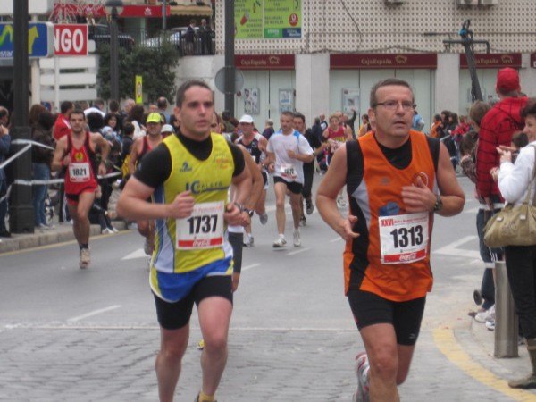 Gran papel de los atletas del Club Atletismo Totana en la media maratón de Benidorm, Foto 5