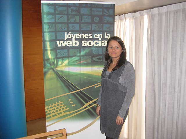 Juventud analiza la utilización de las redes sociales por los jóvenes - 1, Foto 1