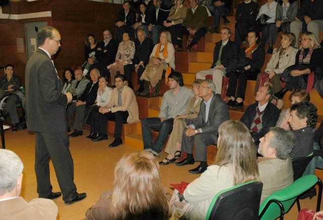 “Proporcionamos una formación integral que prioriza competencias sobre meros conocimientos” - 1, Foto 1