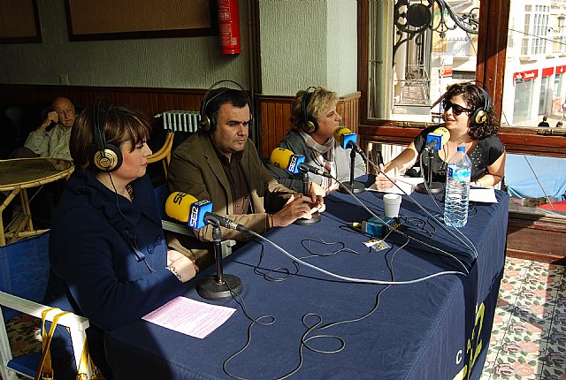 La emisora “Cadena Ser-Murcia” promociona las fiestas patronales en honor a Santa Eulalia y las tradiciones del municipio, Foto 1