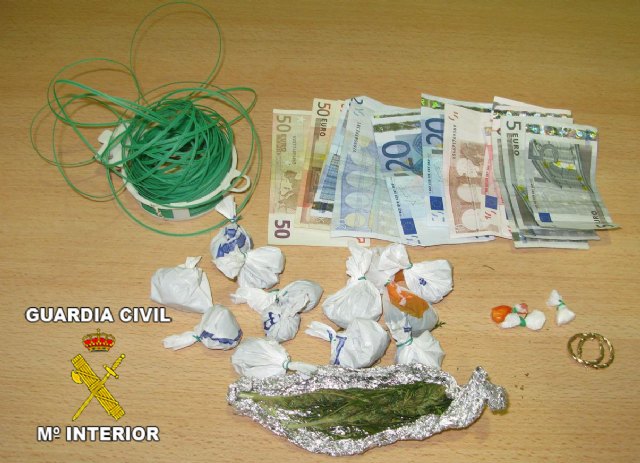 Desmantelado un “clan familiar” que utilizaba menores de edad como correos de drogas - 1, Foto 1