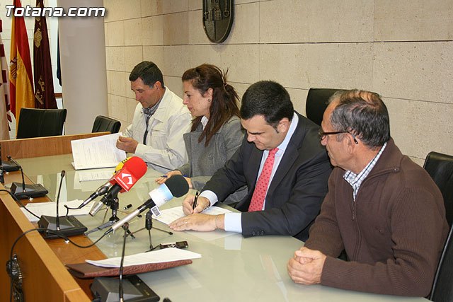 Las obras de ampliación del Punto de Atención a la Infancia de El Parral posibilitarán la contratación de 35 personas desempleadas del municipio, Foto 2