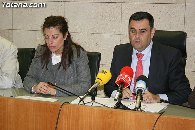 Las obras de ampliación del Punto de Atención a la Infancia de El Parral posibilitarán la contratación de 35 personas desempleadas del municipio, Foto 4