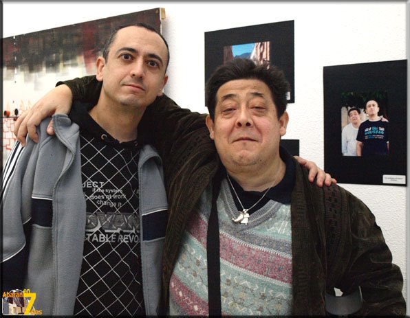 En primera plana, Jose Antonio y Joaquín, y tras ellos, a la derecha, otra imagen de ellos mísmos., Foto 4