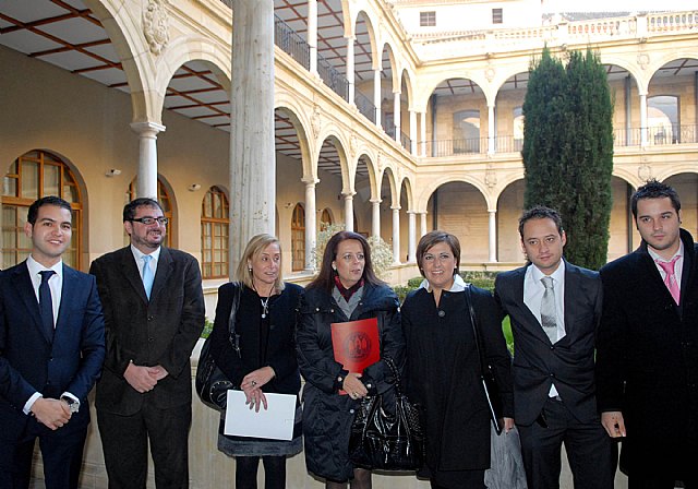 La consejera de Presidencia inaugura las jornadas sobre Constitución y Mujer - 3, Foto 3