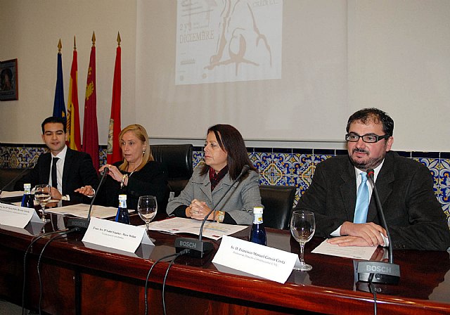 La consejera de Presidencia inaugura las jornadas sobre Constitución y Mujer - 4, Foto 4