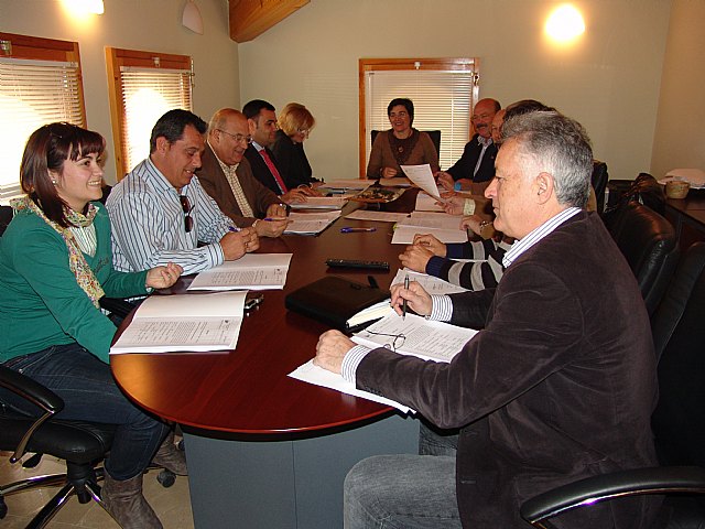 La junta de gobierno de la mancomunidad turstica de Sierra Espuña da a conocer el fallo del jurado con los premiados de la edicin de Fotoespuña’09, Foto 1