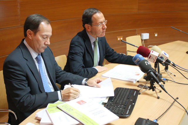 El Alcalde presenta unos presupuestos para 2010 “realistas, equilibrados, condicionados por la crisis - 2, Foto 2
