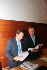 El Alcalde presenta unos presupuestos para 2010 “realistas, equilibrados, condicionados por la crisis'