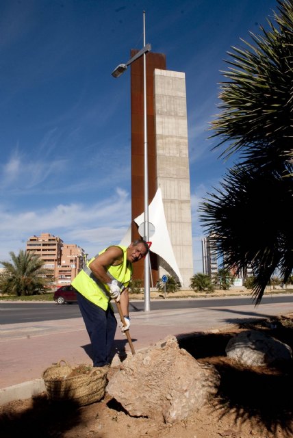 Infraestructuras incorpora 22 desempleados a las brigadas de Parques y Jardines - 2, Foto 2
