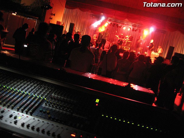 Continúa el programa de las fiestas en honor a Santa Eulalia con la inauguración de la feria de atracciones en el recinto ferial, Foto 1