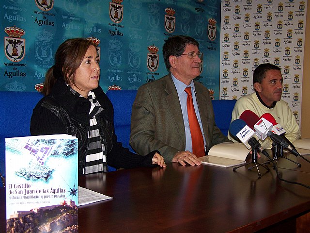 Presentado el libro «El Castillo San Juan de las Águilas. Historia, rehabilitación y puesta en valor» - 1, Foto 1