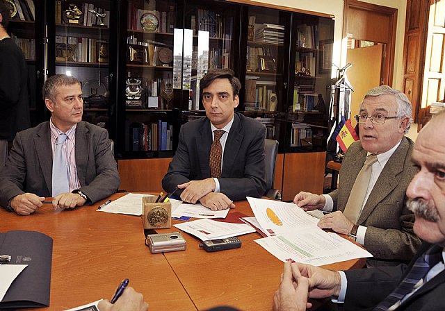 La Universidad de Murcia trabaja para que los móviles sirvan como tarjeta universitaria - 2, Foto 2