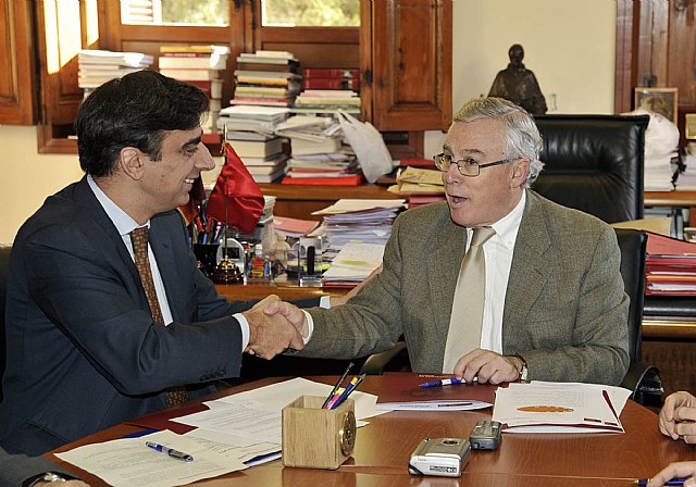 La Universidad de Murcia trabaja para que los móviles sirvan como tarjeta universitaria - 4, Foto 4