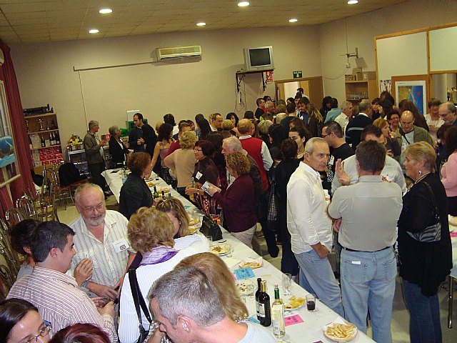 Más de cien personas acuden a la primera cita de la temporada de la Bolsa de Idiomas - 1, Foto 1