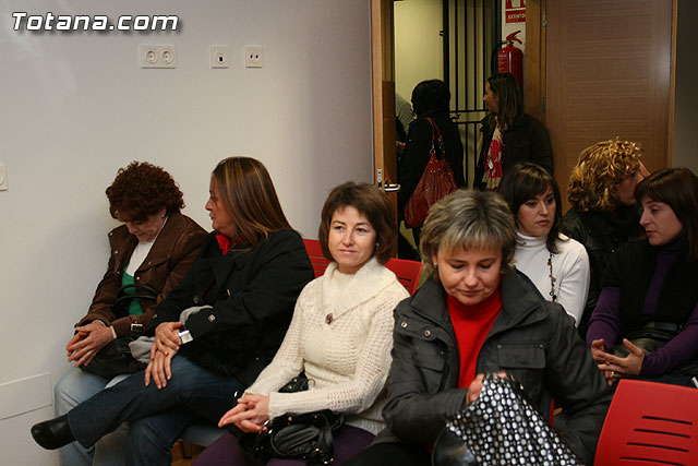 Un total de 80 padres y madres han participado en el taller 