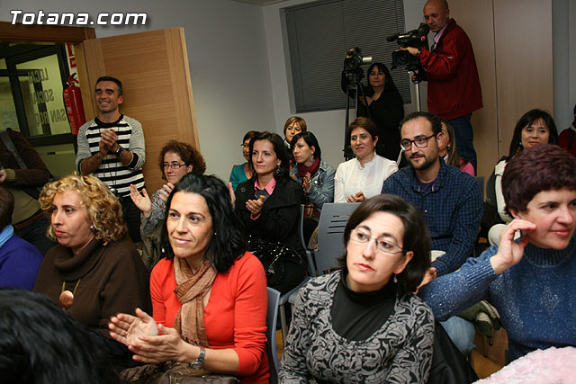 Un total de 80 padres y madres han participado en el taller 