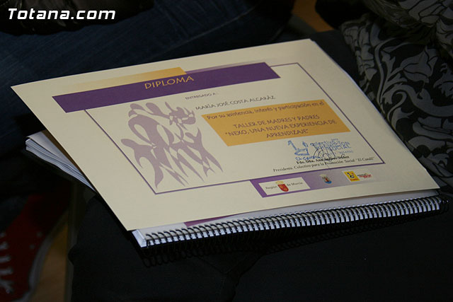 Un total de 80 padres y madres han participado en el taller 