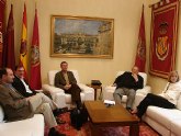 Una representacin municipal del Ayuntamiento de Lorca recibe al nuevo presidente del Centro Murciano de Crdoba (Argentina)