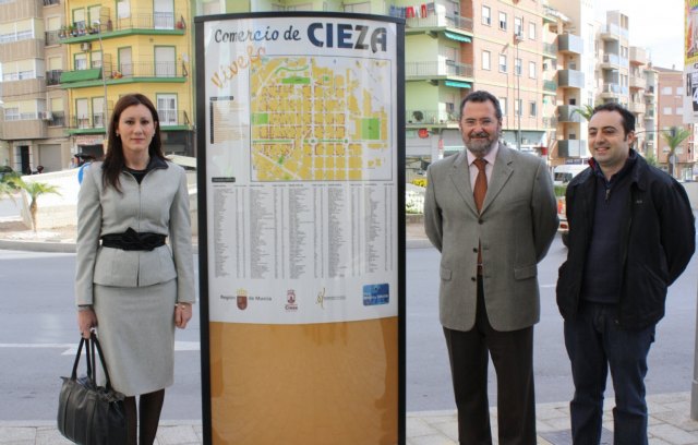 Universidades, Empresa e Investigación  colabora con 11.500 euros en la mejora de la imagen del entorno comercial de Cieza - 1, Foto 1