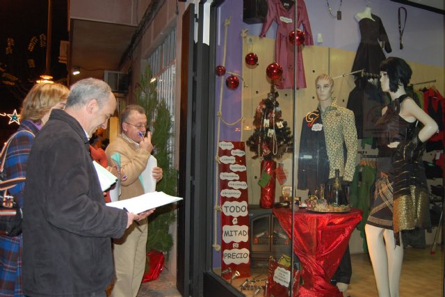 La concejalía comercio y la asociación de comerciantes convoca el II concurso de decoración navideña - 2, Foto 2