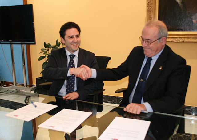 El Ayuntamiento y el colegio de Ingenieros Industriales firman un acuerdo para la presentación de proyectos a través de internet - 1, Foto 1