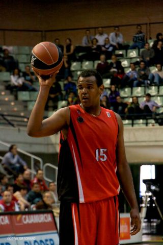 75-80. El Bilbao se estrena como visitante ante el colista Murcia - 10