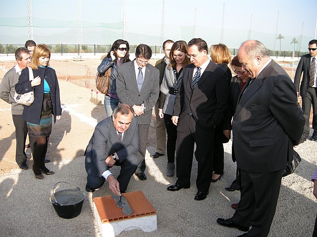 El delegado del Gobierno participa en el acto de la Primera Piedra del nuevo Centro de Día de Purias - 1, Foto 1