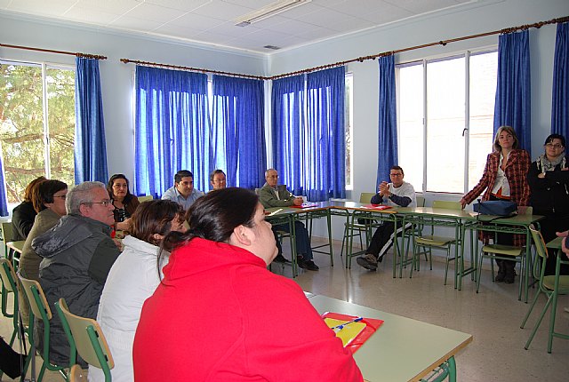 Iniciado el  “Curso de Estrategias de Autonoma Personal y Desarrollo de Habilidades Sociales de Nivel II” subvencionado por el  IMAS, Foto 1