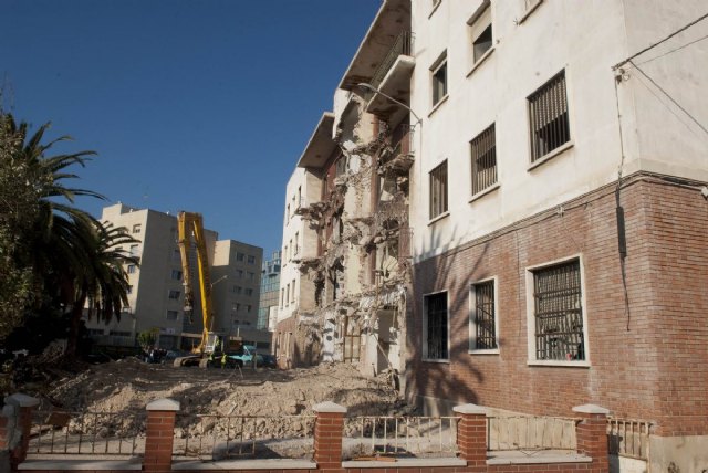 La Delegación del Gobierno derriba las antiguas casas de los ingenieros del puerto - 1, Foto 1