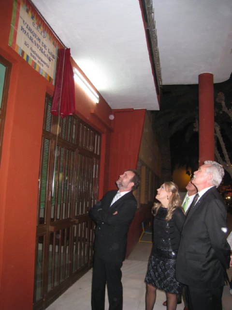 Sotoca descubre en Cehegín la placa conmemo rativa de la 'Pizarra de Plata' concedida al colegio Virgen de las Maravillas - 2, Foto 2