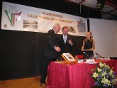 Sotoca descubre en Cehegn la placa conmemo rativa de la 'Pizarra de Plata' concedida al colegio Virgen de las Maravillas