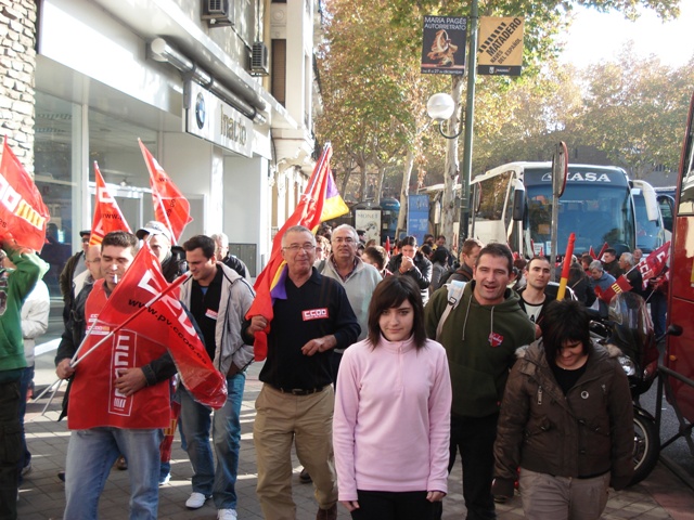 Ms de un centenar de trabajadores totaneros asistieron hoy en Madrid a la manifestacin, convocada por CC.OO. y UGT - 2