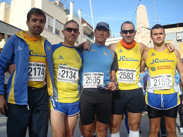 Continua la intensa actividad de carreras de los atletas del Club Atletismo Totana, Foto 1