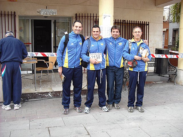 Continua la intensa actividad de carreras de los atletas del Club Atletismo Totana, Foto 4