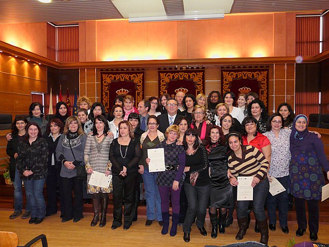 El Taller de Empleo Mujeres de Molina III entrega los diplomas a sus 30 alumnos - 2, Foto 2